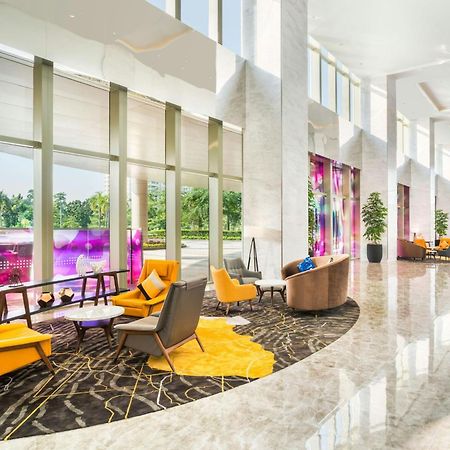 Le Meridien Putrajaya Ngoại thất bức ảnh The lobby of the hotel