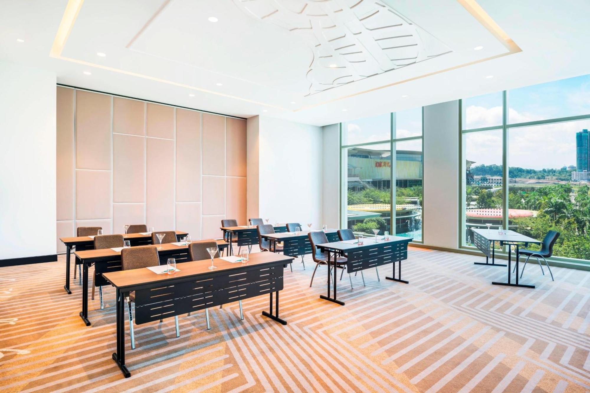 Le Meridien Putrajaya Ngoại thất bức ảnh Meeting room