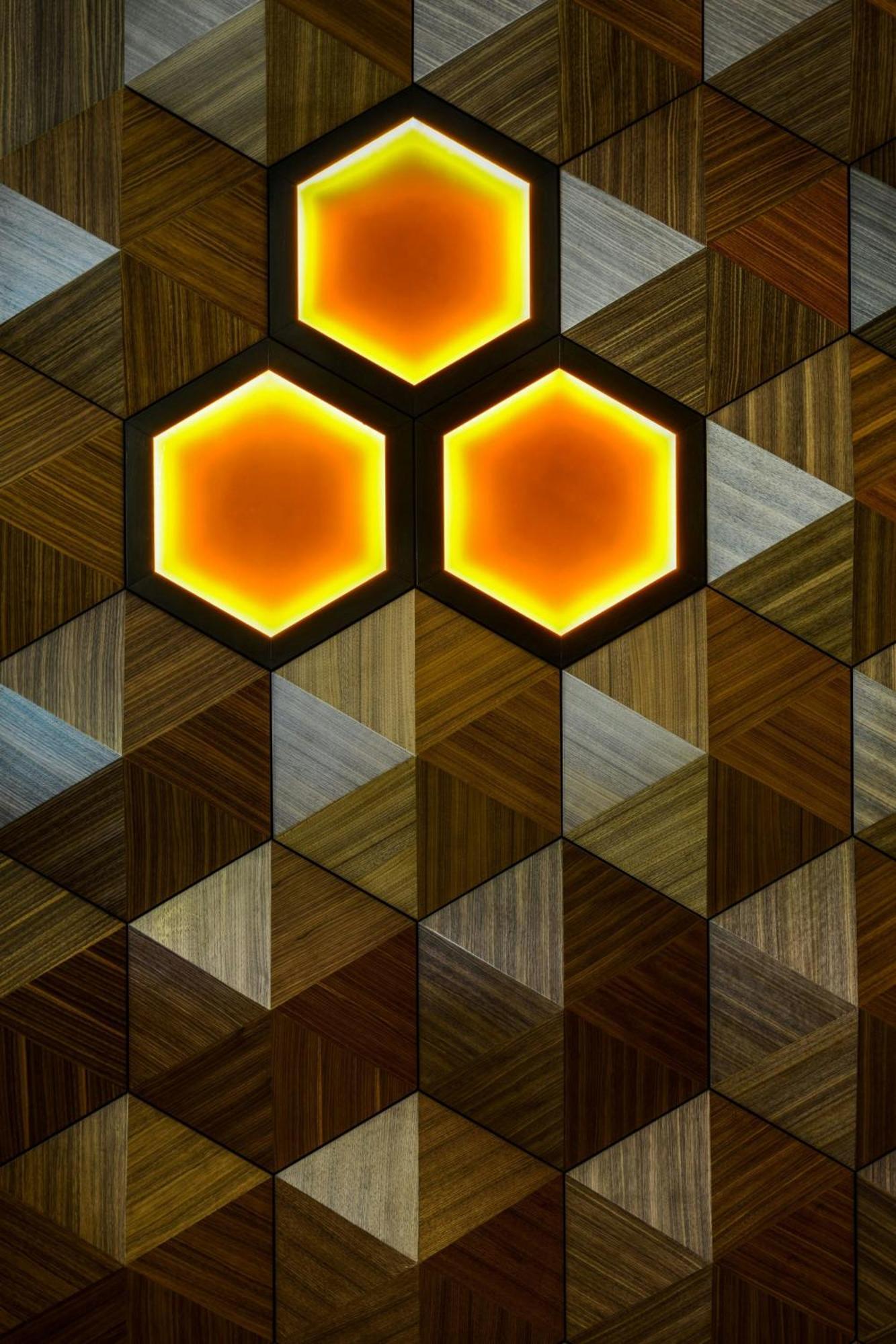 Le Meridien Putrajaya Ngoại thất bức ảnh A 3D tessellation of the hexagonal grid.