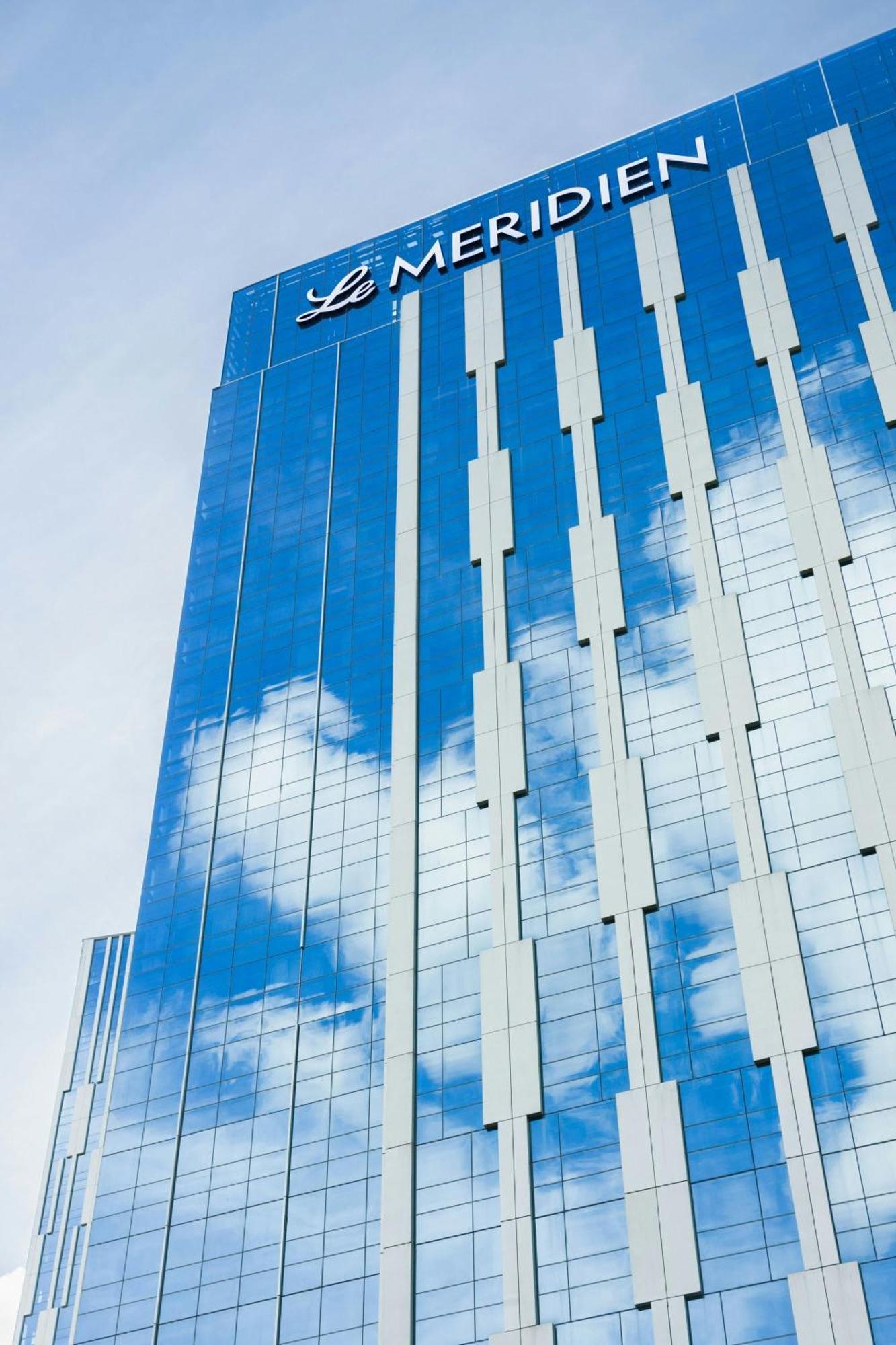 Le Meridien Putrajaya Ngoại thất bức ảnh The building's facade